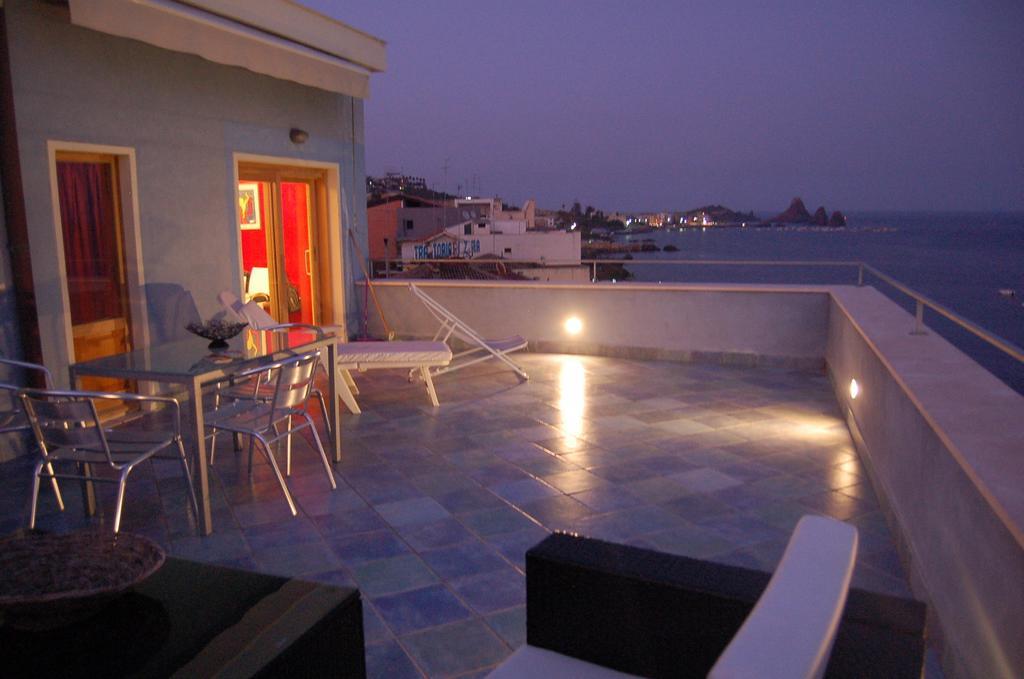 Bed and Breakfast La Terrazza sul Mare Aci Castello Camera foto