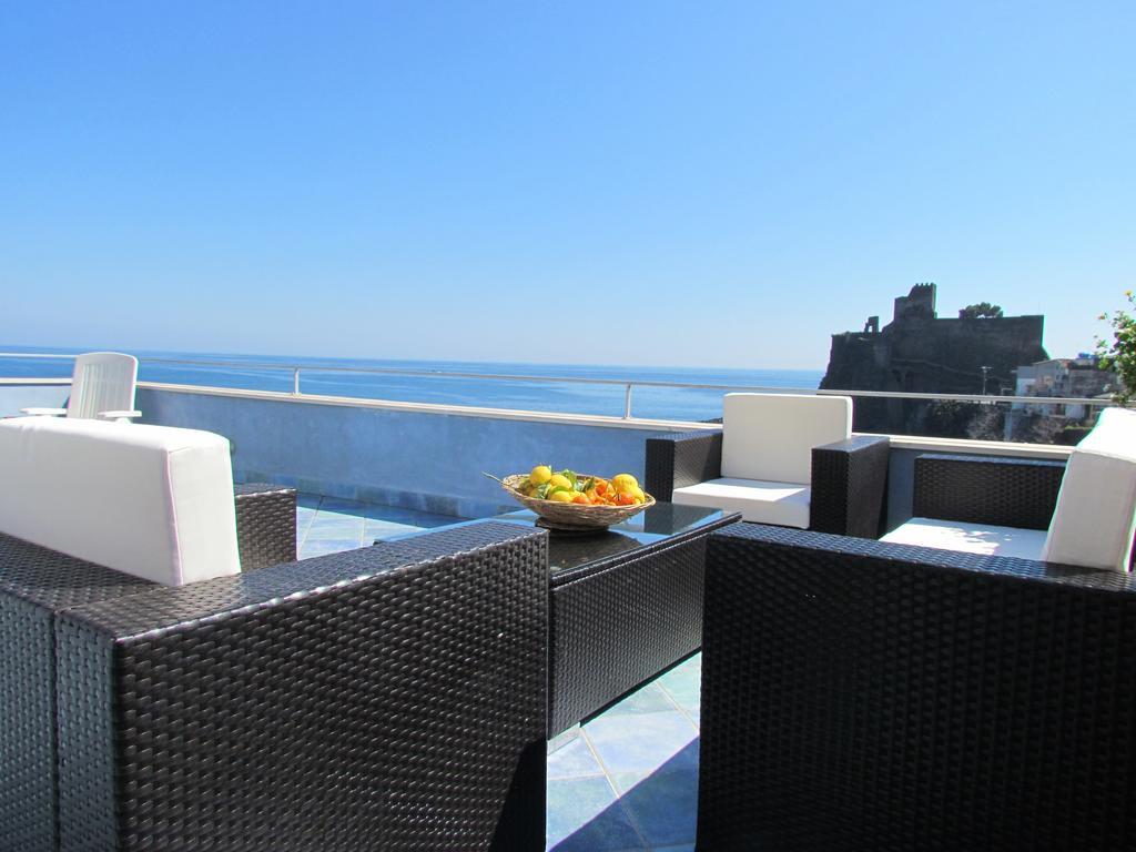 Bed and Breakfast La Terrazza sul Mare Aci Castello Esterno foto